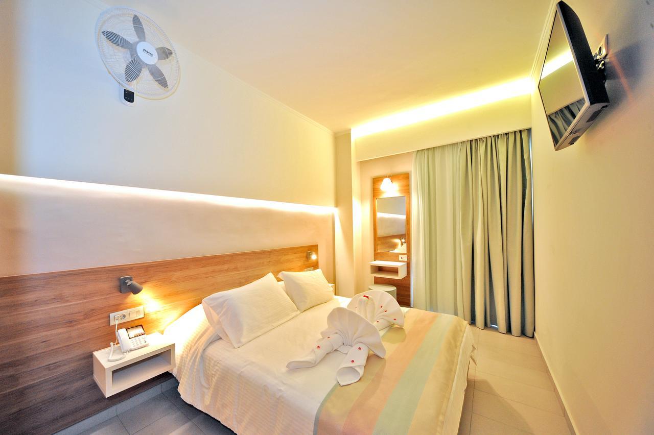 Astron & Aparthotel 3*