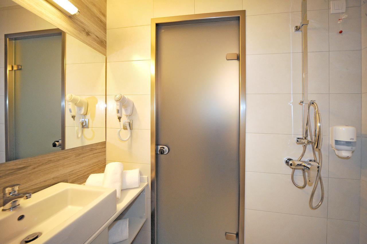 Astron & Aparthotel